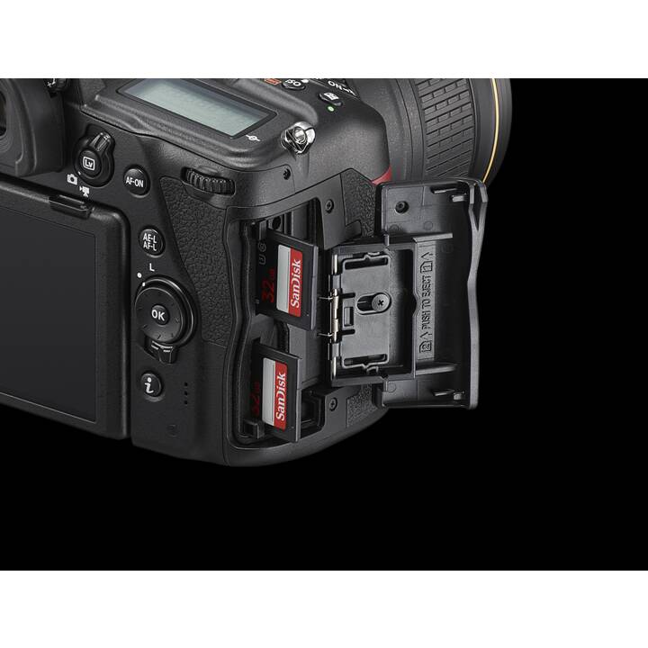 NIKON D780 + AF-S 24-120mm F4 G ED VR Kit (24.5 MP, FX)