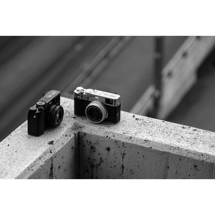 FUJIFILM X100VI (40.2 MP)