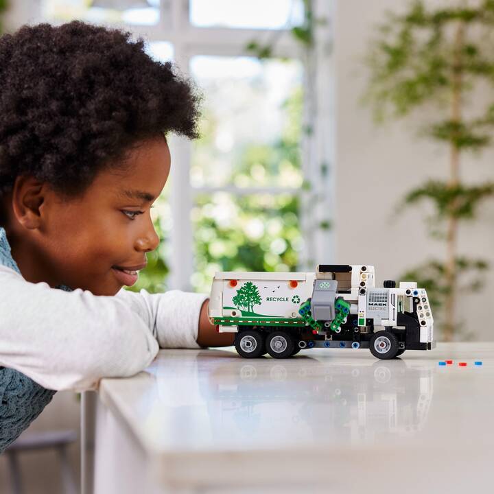 LEGO Technic Mack LR Electric Müllwagen (42167)