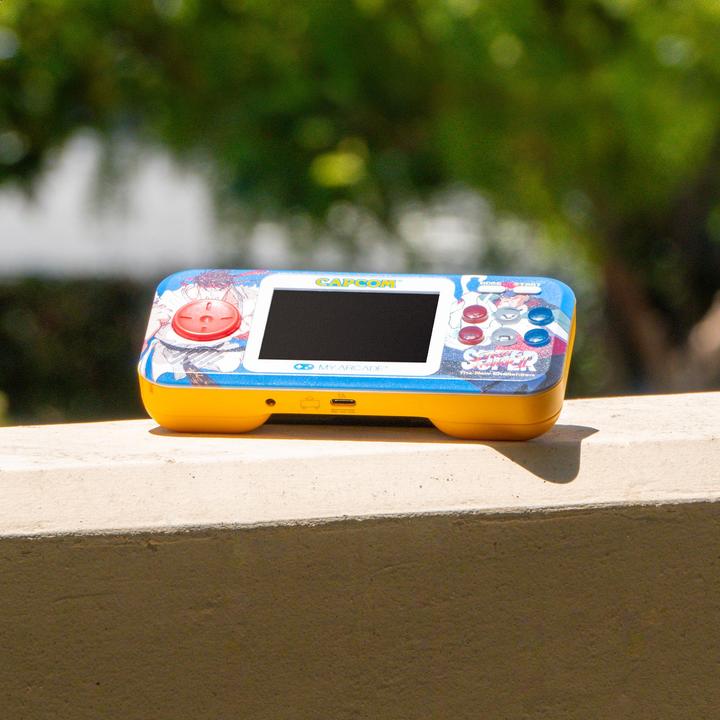 DREAMGEAR Pocket Player Pro - Street Fighter 2 (Street Fighter 2