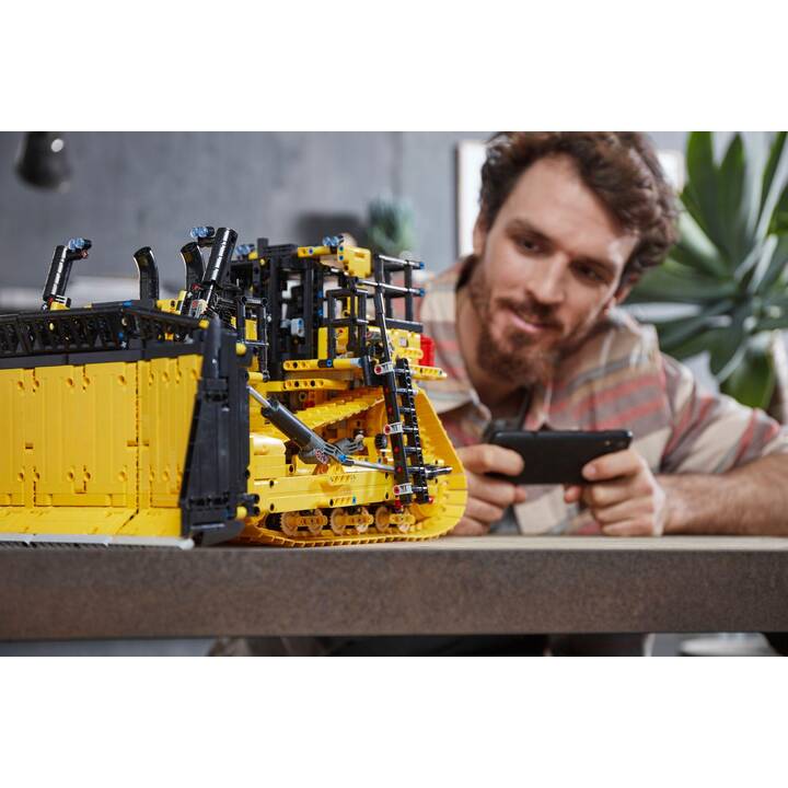 LEGO Technic Bulldozer Cat D11 controllato da app (42131)